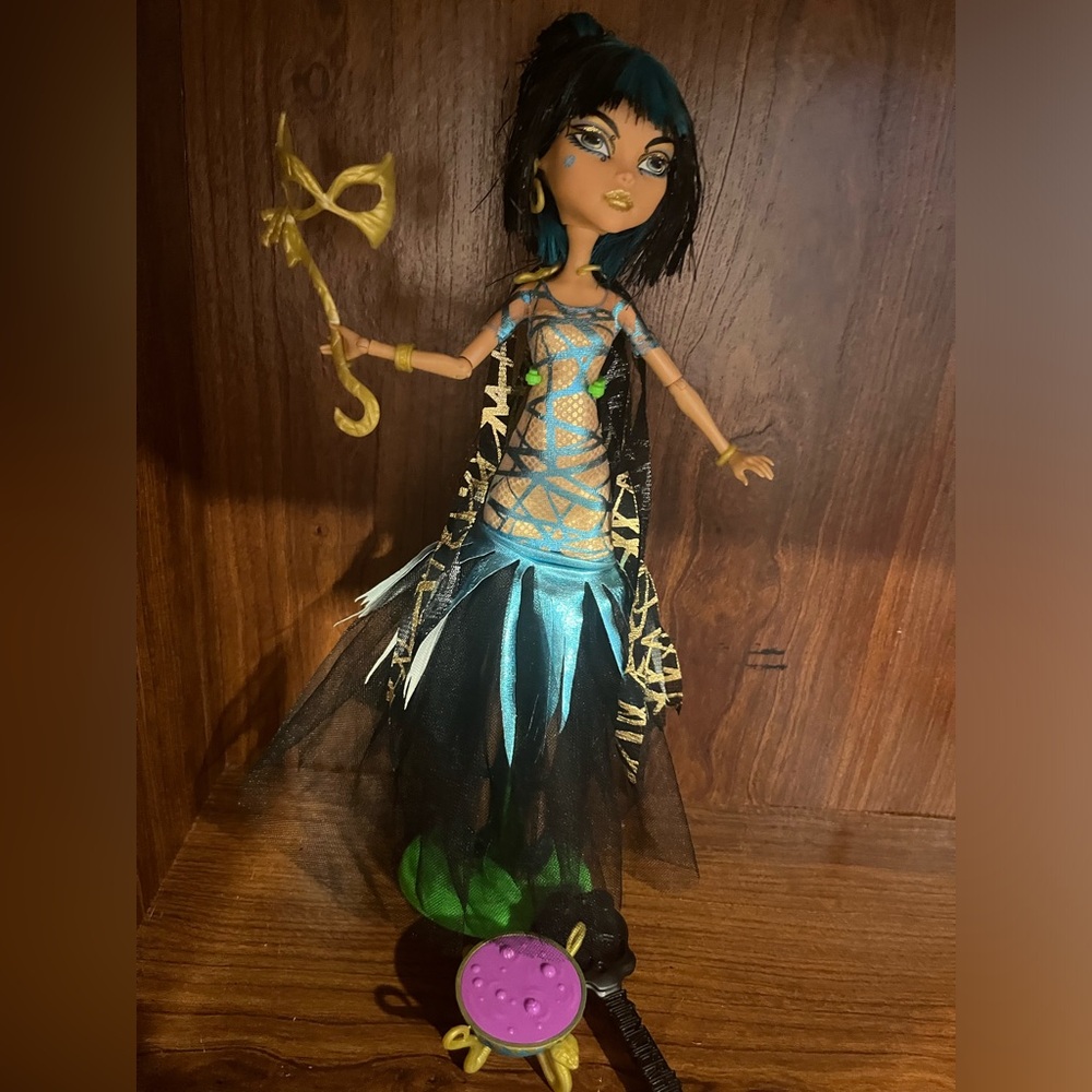 monster high ghouls rule cleo